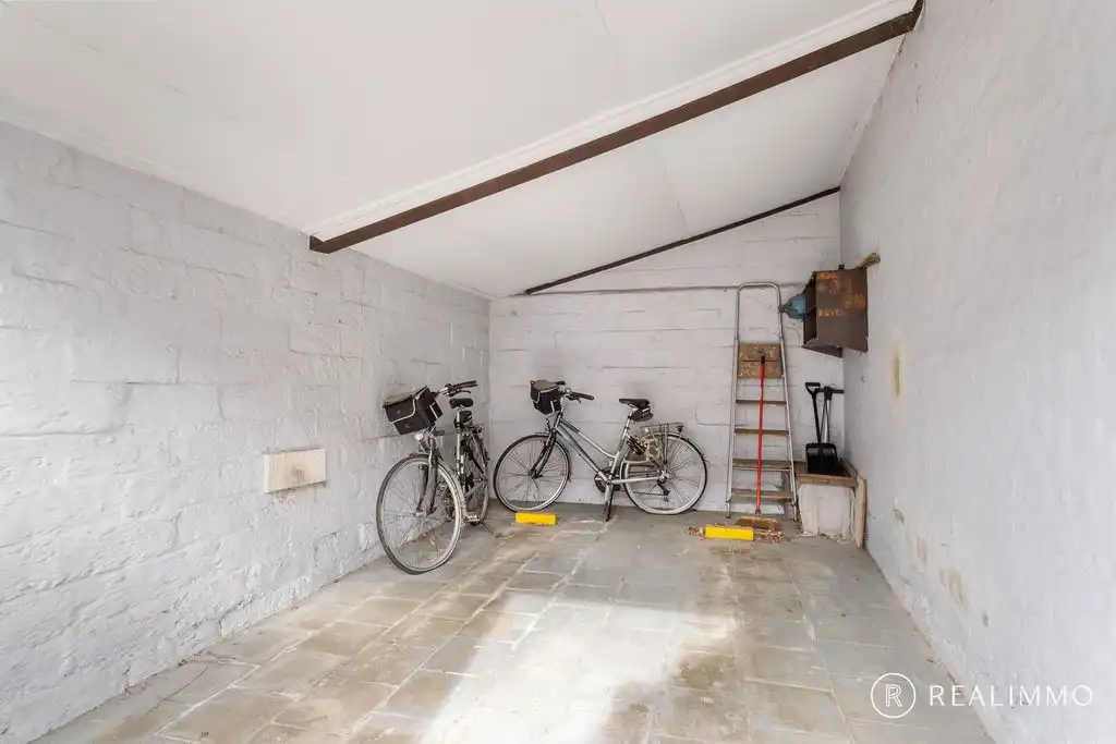 Te renoveren gezinswoning met uitweg en garage in Avelgem foto 15