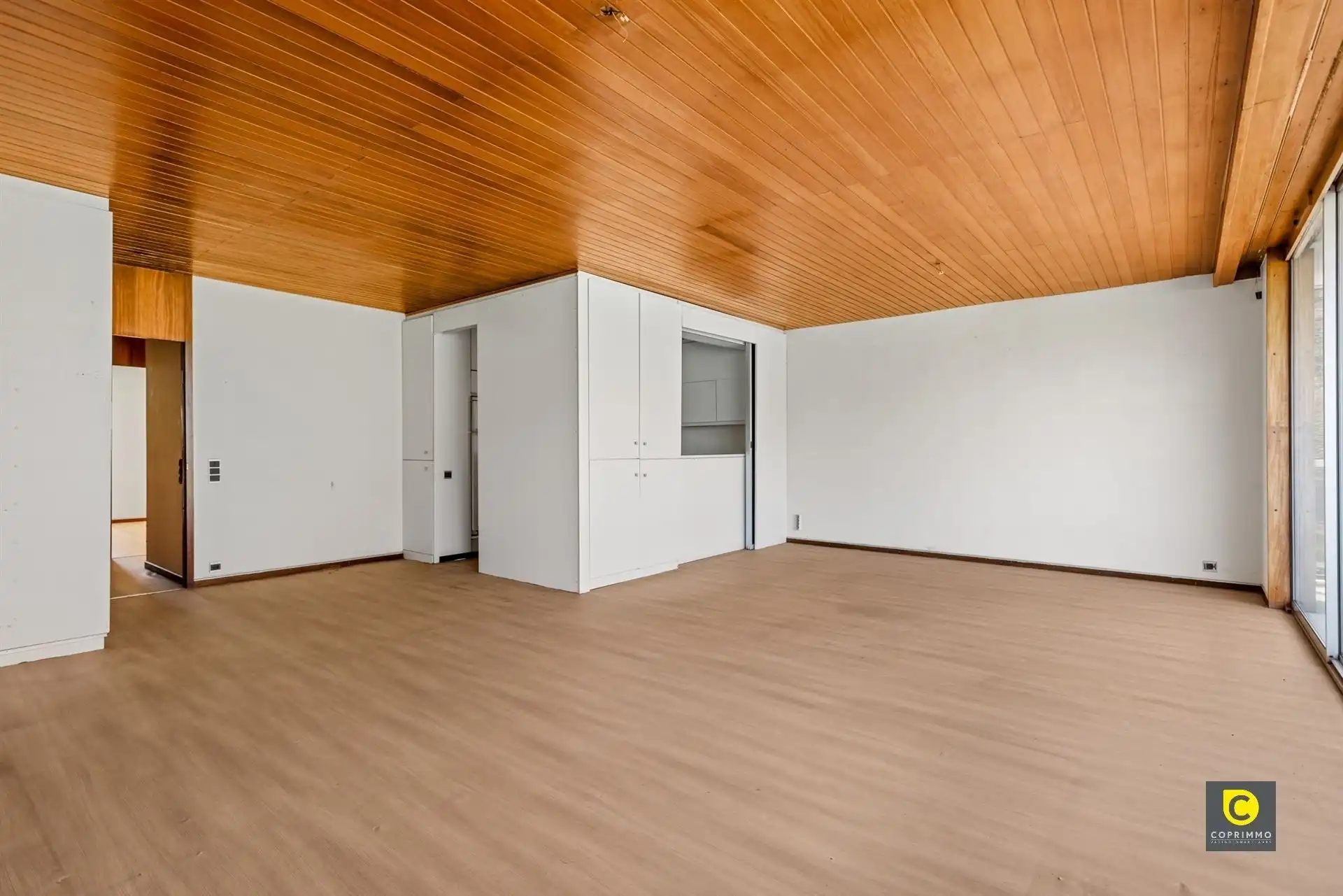 IN OPTIE! Te renoveren 2 SLPK hoek-app met 2 terrassen! foto 9