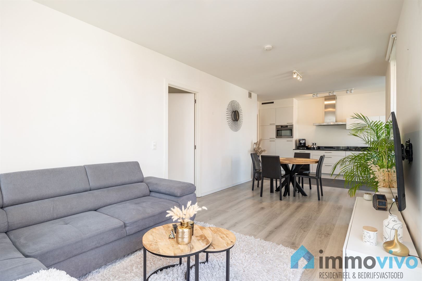 Recent (2017) knap hoekappartement met 1 slpk en groot terras foto 4
