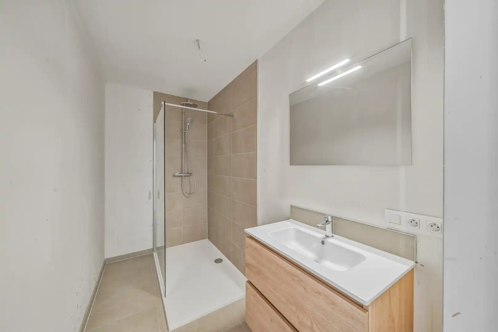 Modern nieuwbouwappartement met ruim terras en 2 slaapkamers in Westkerke foto 17