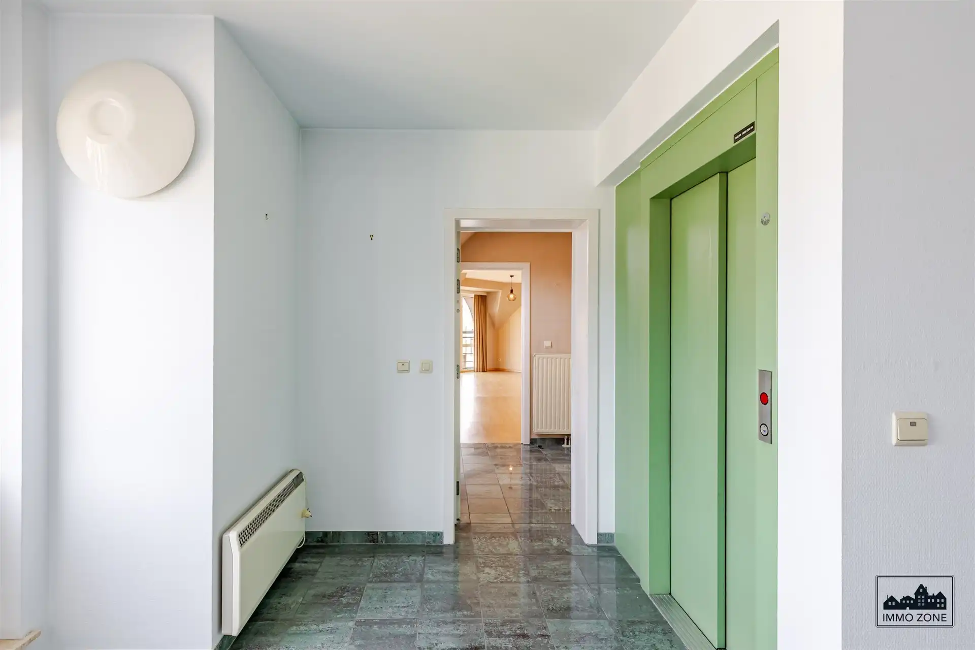 Ruim appartement van 110 m² in centrum Hamme foto 2