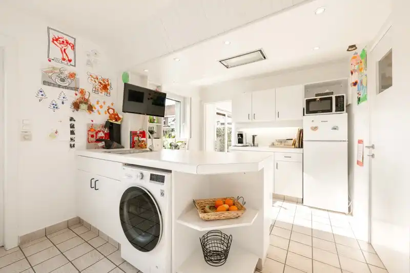 Instapklare gezinswoning, halfopen bebouwing, met 4 slaapkamers én garage TE KOOP in Desselgem! 🏡 foto 10