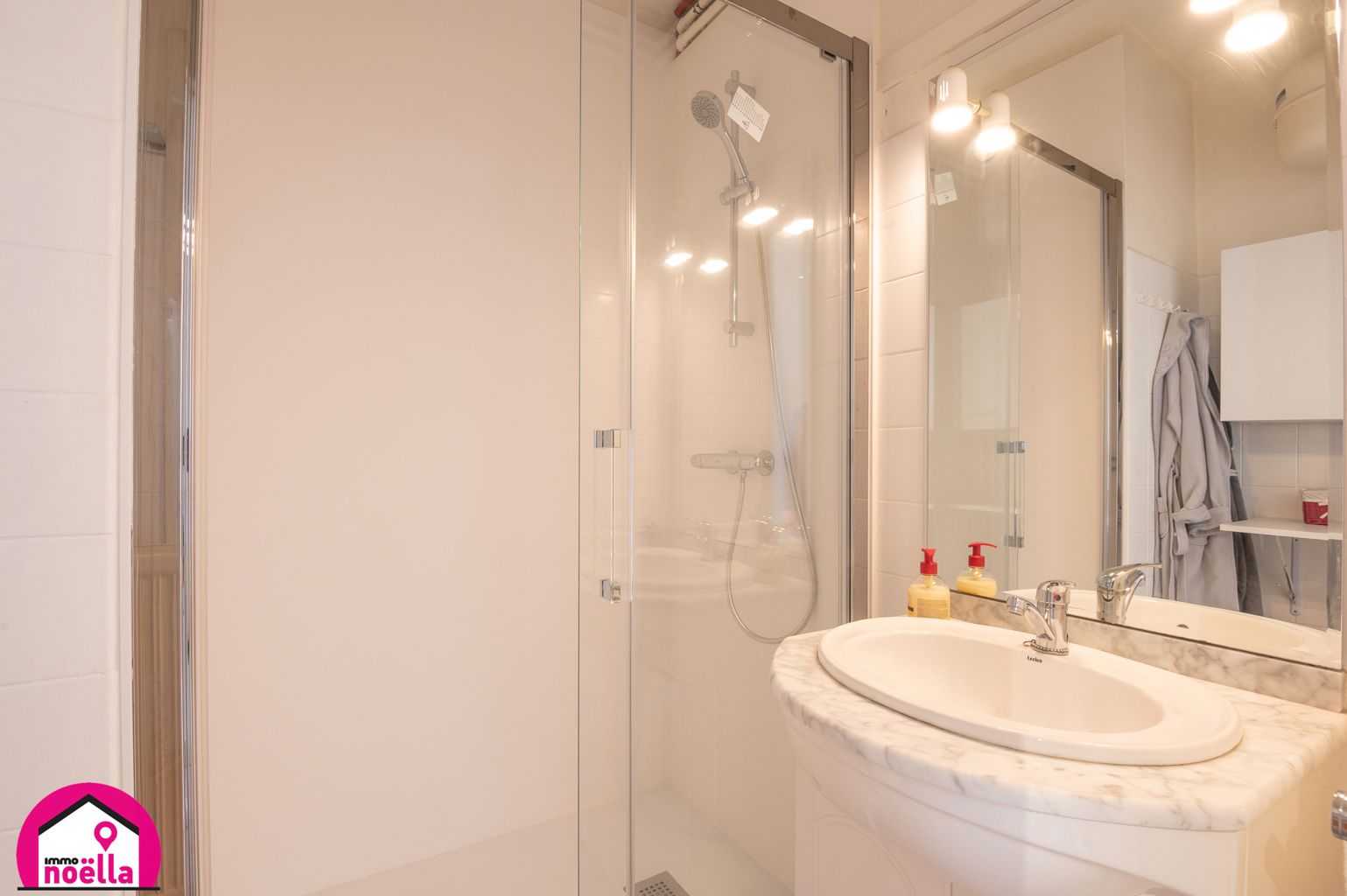 TE KOOP RUIM APPARTEMENT MET 2 SLAAPKAMERS TE WESTENDE foto 24