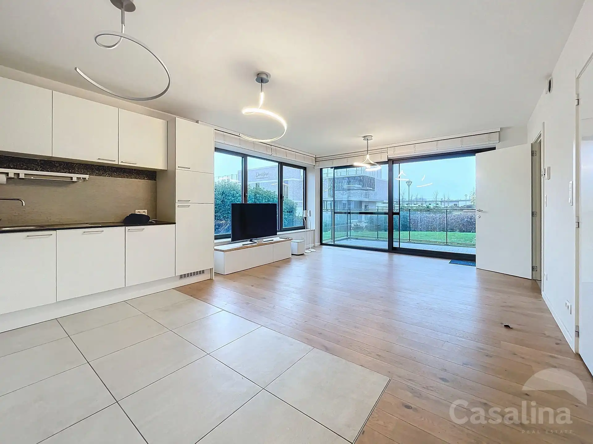 Twee slaapkamer appartement op gelijksvloers met ruim terras foto 3