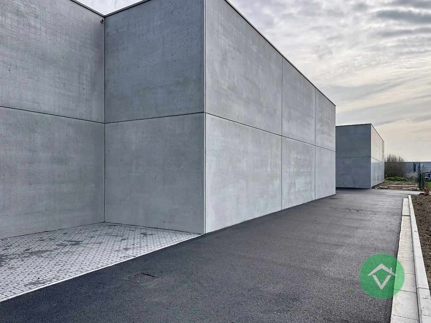 Nieuwbouw loods KMO-UNIT te koop – 256 m² met 1 parkeerplaats inbegrepen op de industriezone te Aartrijke foto 10