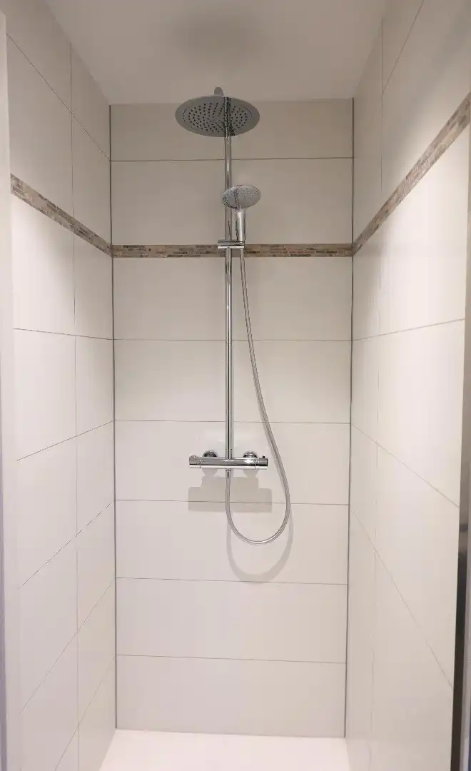 Prachtig 3-slaapkamerappartement met staanplaats in het voormalige gemeentehuis van Vleteren foto 9