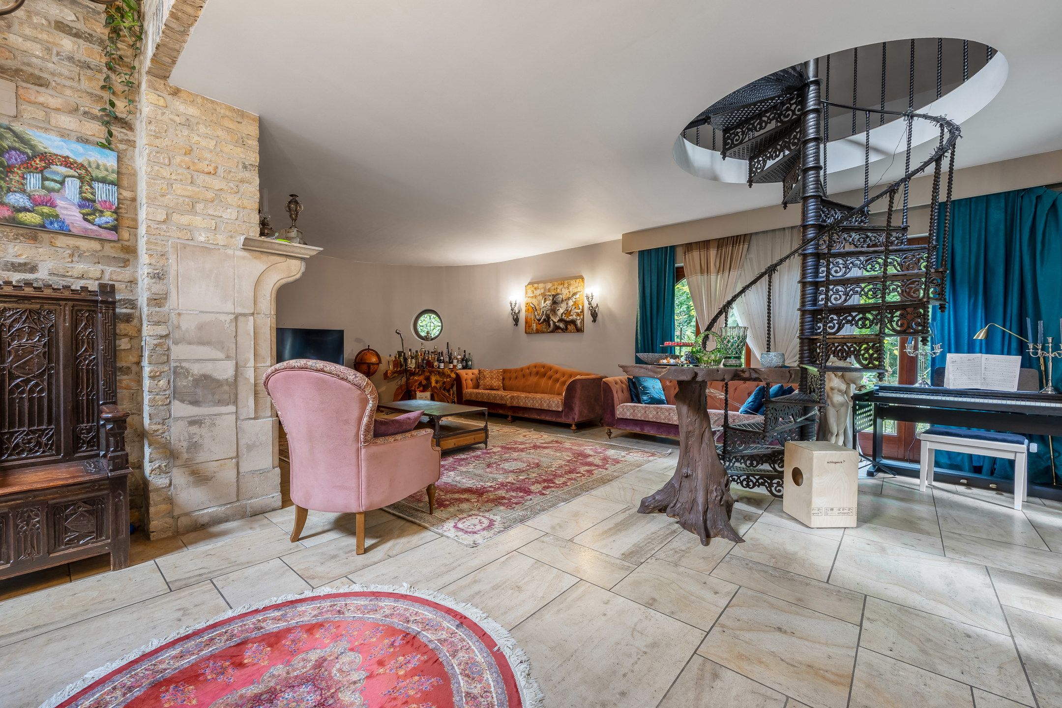 Woning met bijgebouw op groen domein van 3.905 m2 foto 13
