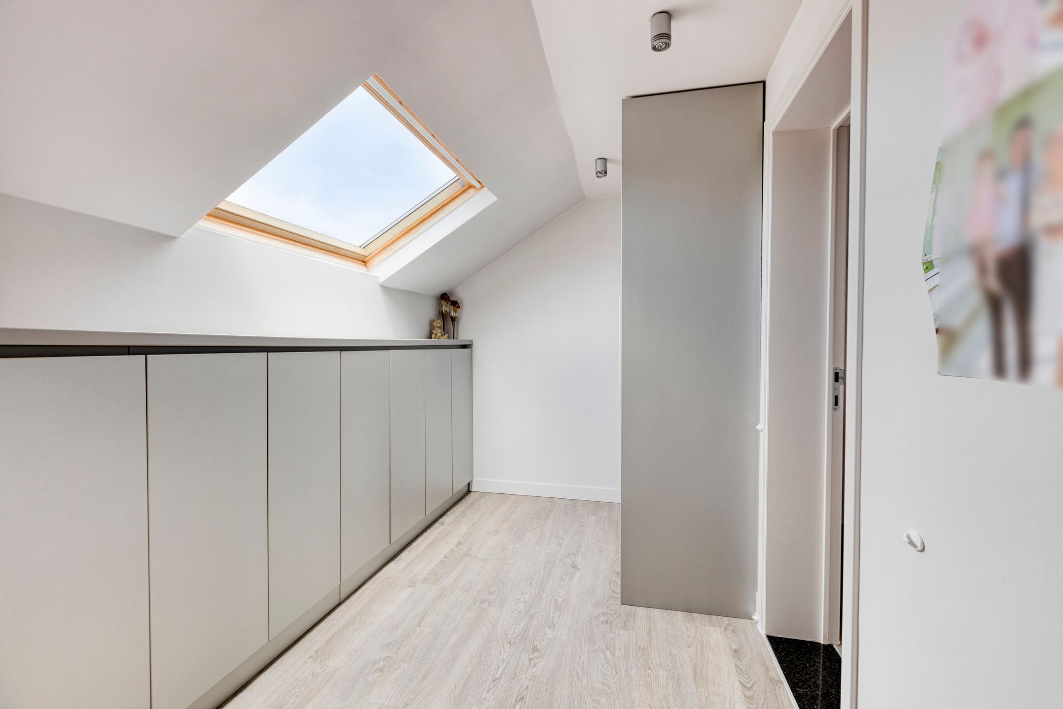 Gerenoveerde herenwoning met garage foto 22
