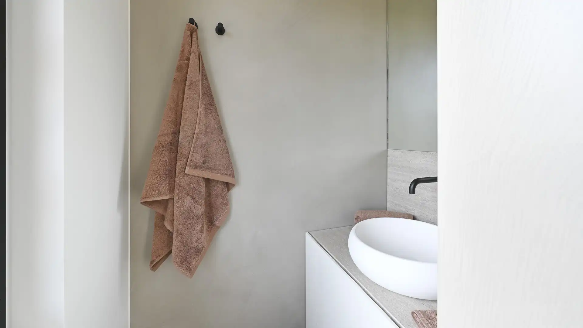 Alleenstaande villa uitzonderlijk rustig gelegen in een groene omgeving, aan de rand van het Zoute vlakbij de Kalfsmolen en de Graaf Jansdijk. foto 17