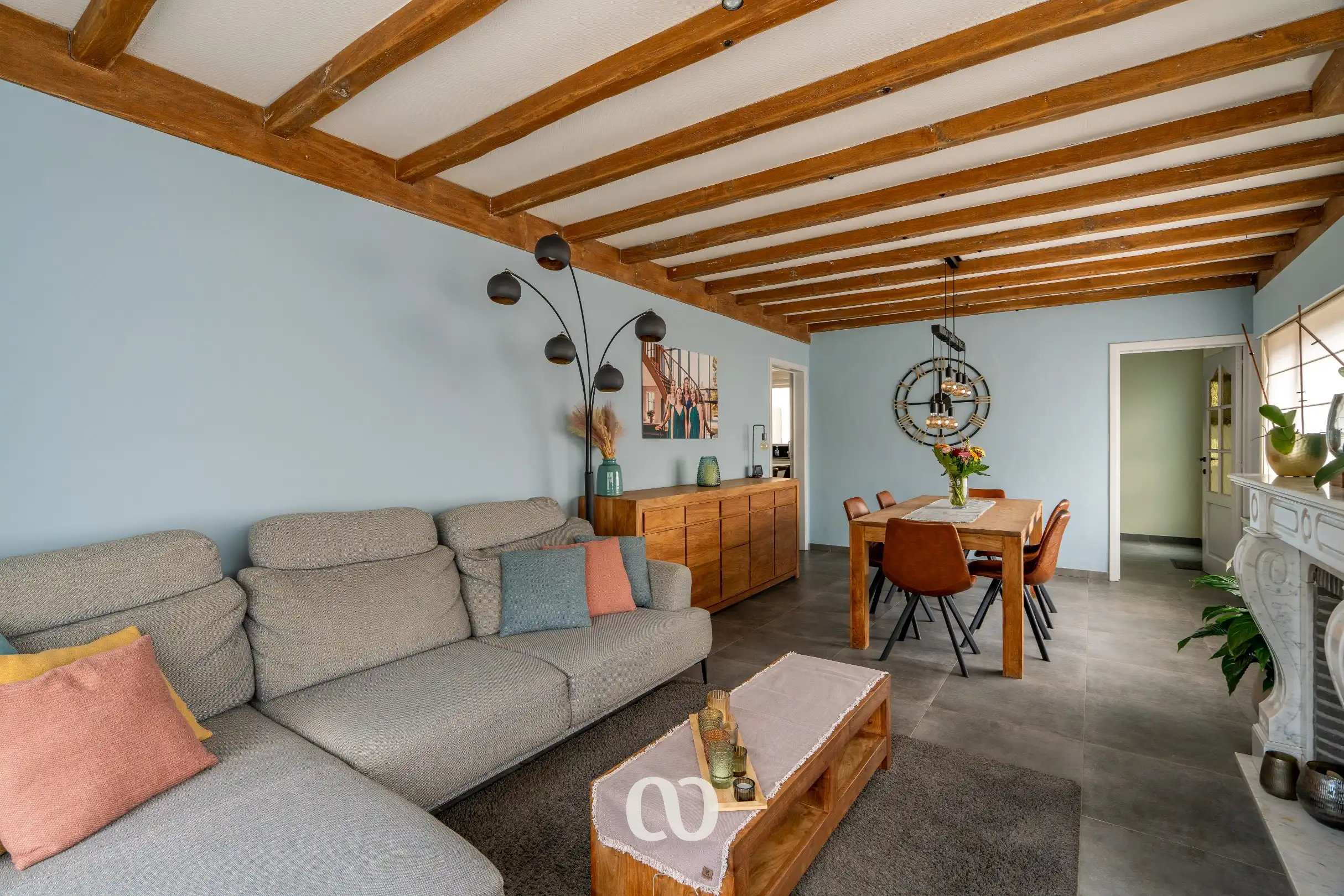 Ruime gerenoveerde woning met 4 slaapkamers in centrum Eine foto 8