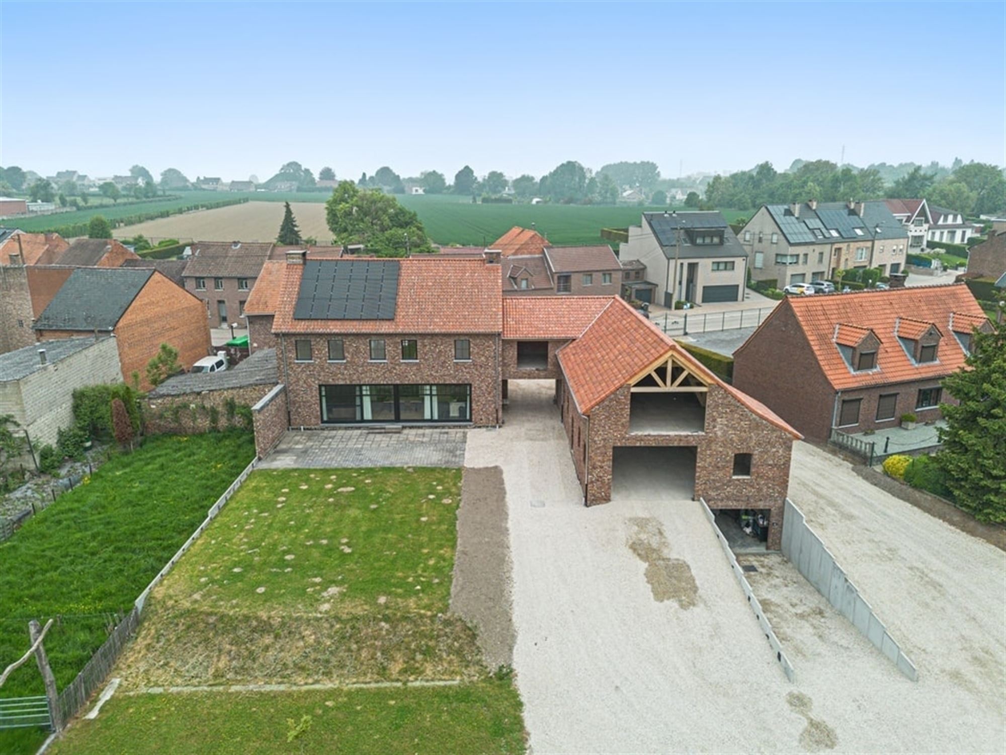 UNIEKE LANDELIJKE GEZINSWONING MET BIJBOUW VAN 320M² OP PRACHTIG PERCEEL  foto 35