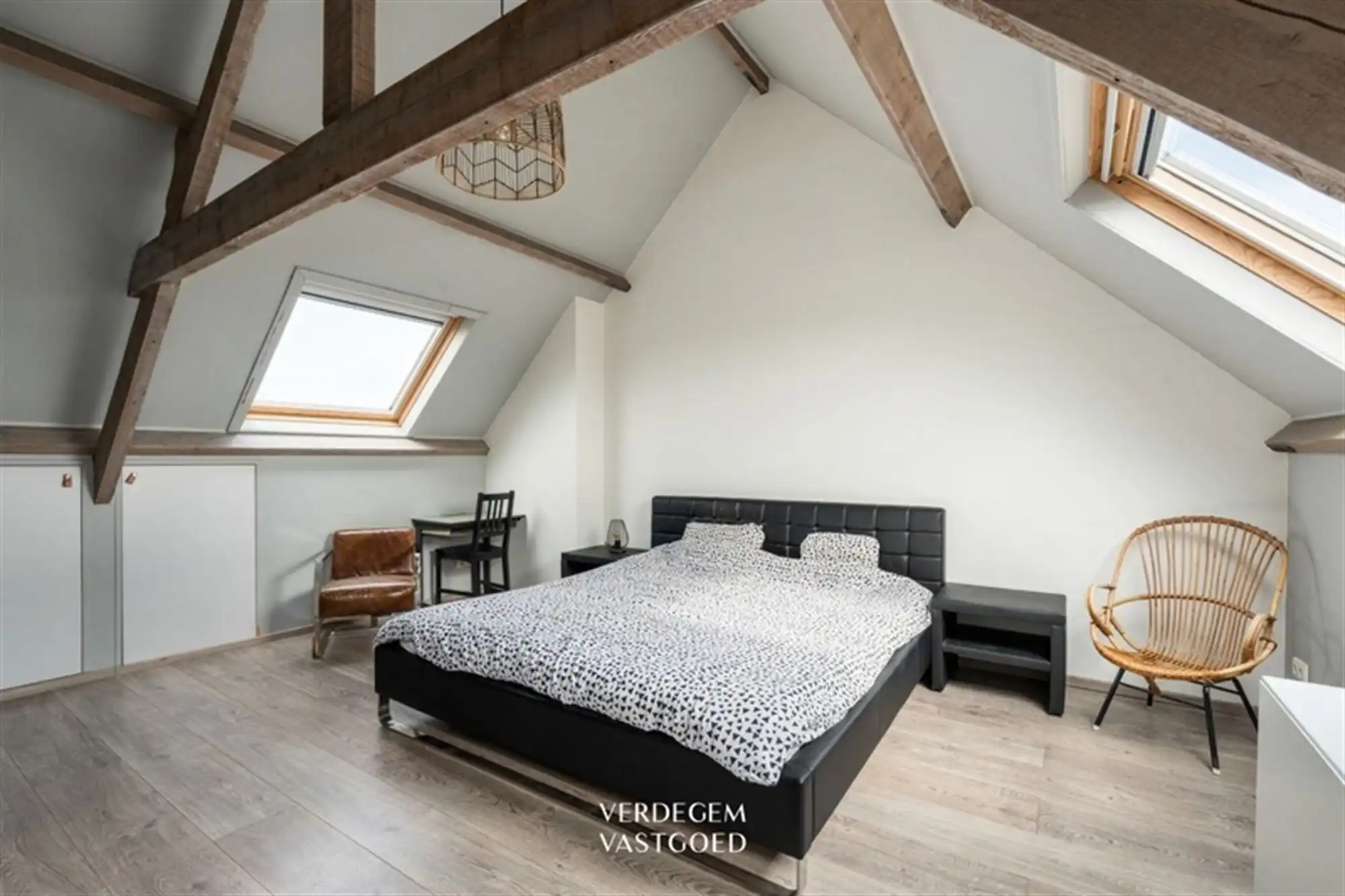 Centraal gelegen woning met heerlijke vibe, 3 slaapkamers en zuid tuin foto 17