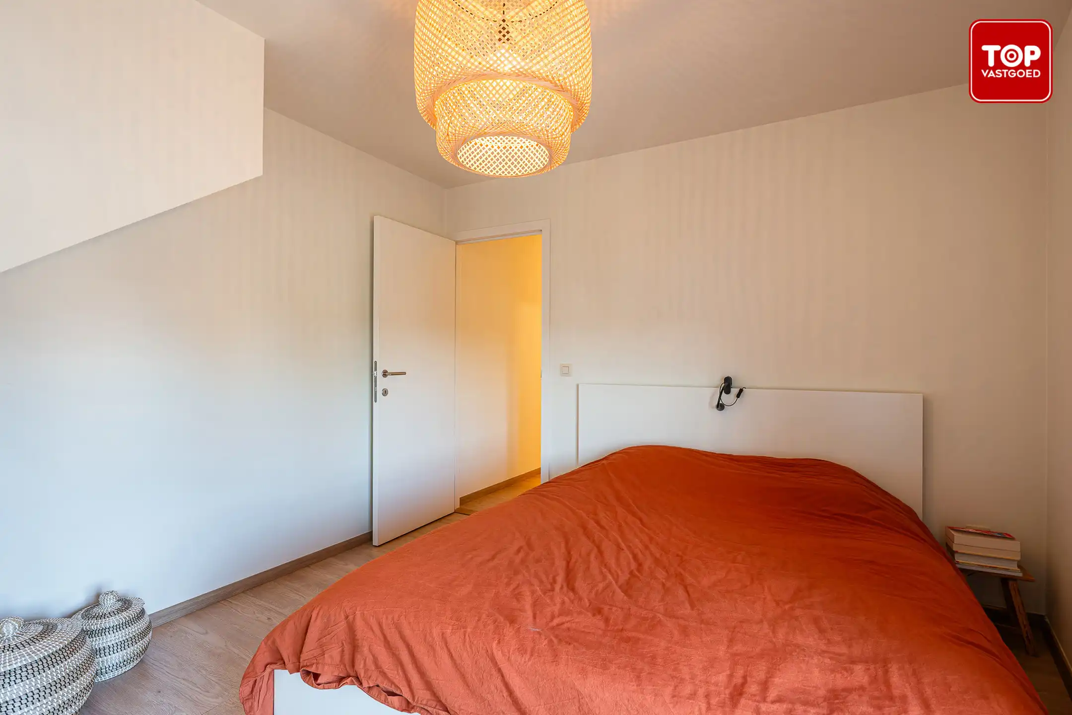 Instapklaar appartement in centrum Waarschoot foto 11