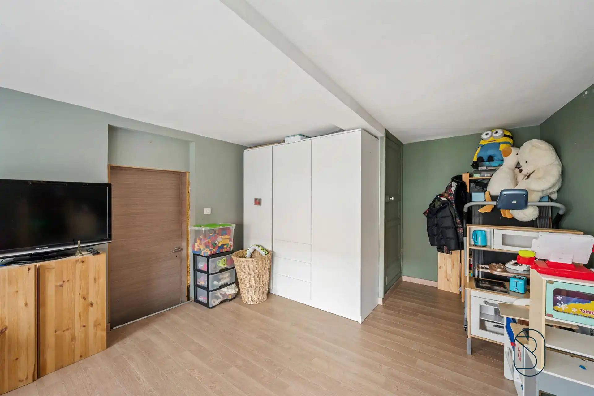 Gerenoveerde woning met tuin en zonnepanelen foto 16