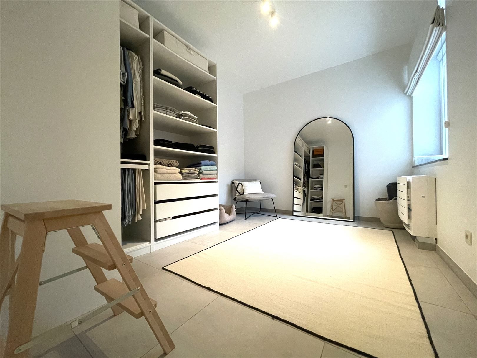 Prachtig gelijkvloers appartement met koertje en garage foto 9