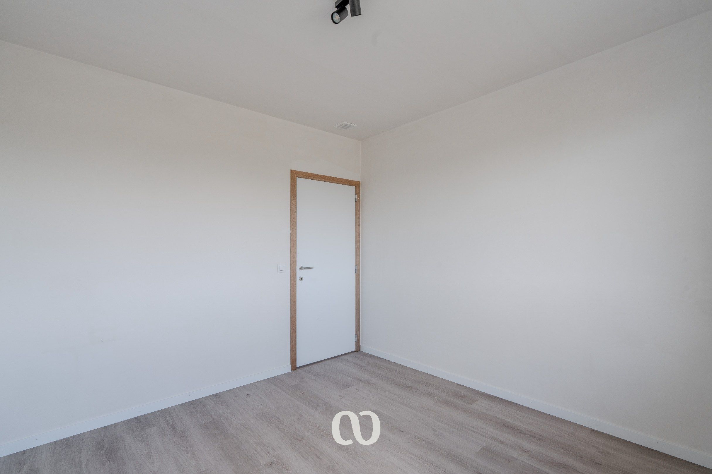 Prachtige nieuwbouwwoningen met 4 slaapkamers en garage foto 17