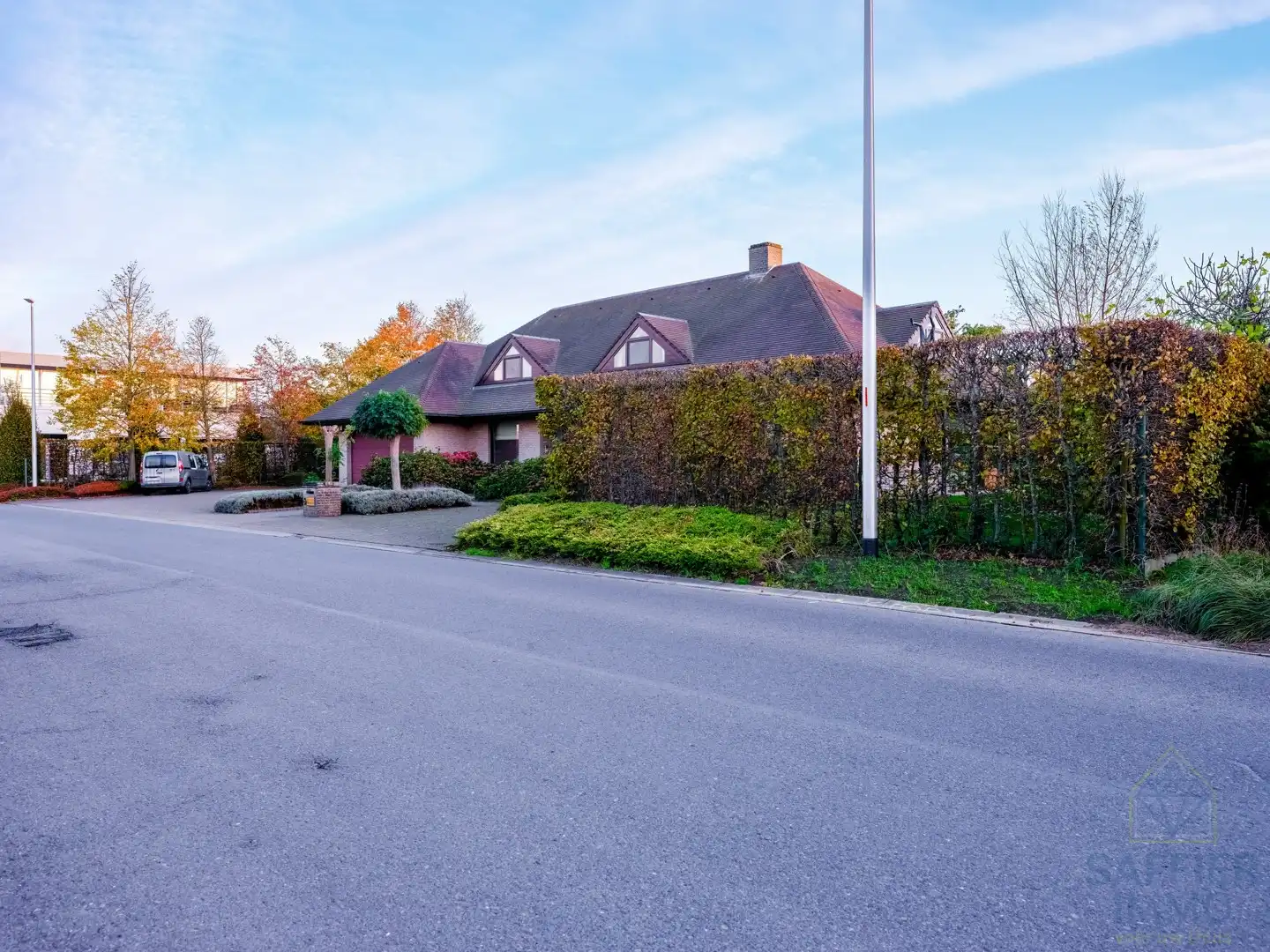 Ruim gebouw in amabachtzone met uitbreidingsmogelijkheden foto 39