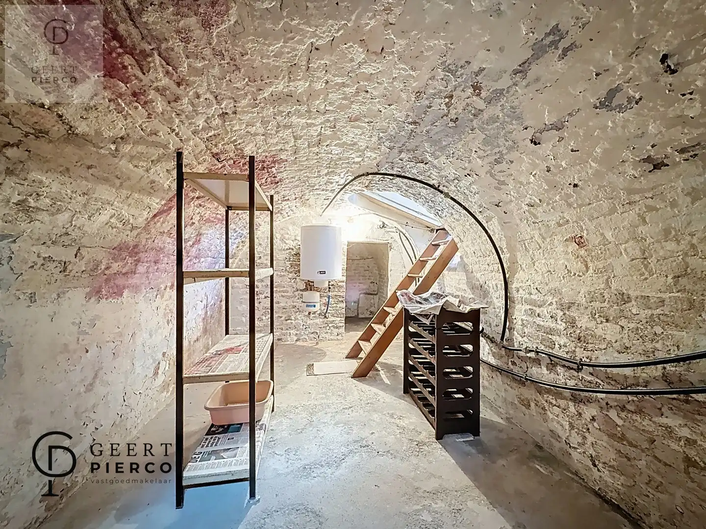 Charmante woning met schuur foto 22