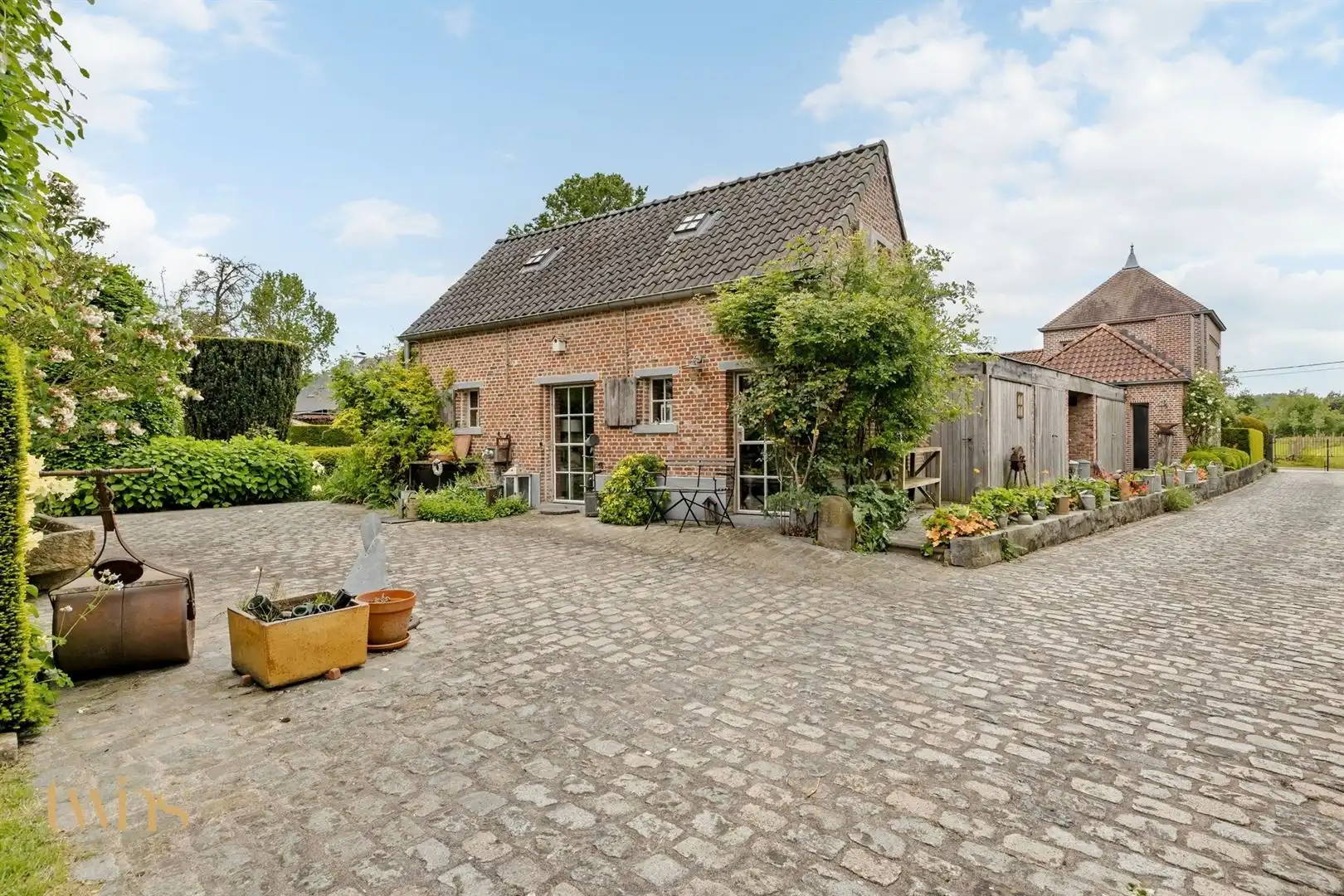 Exclusief wonen in de geliefde gerenoveerde Patershoeve te Buggenhout  foto 25