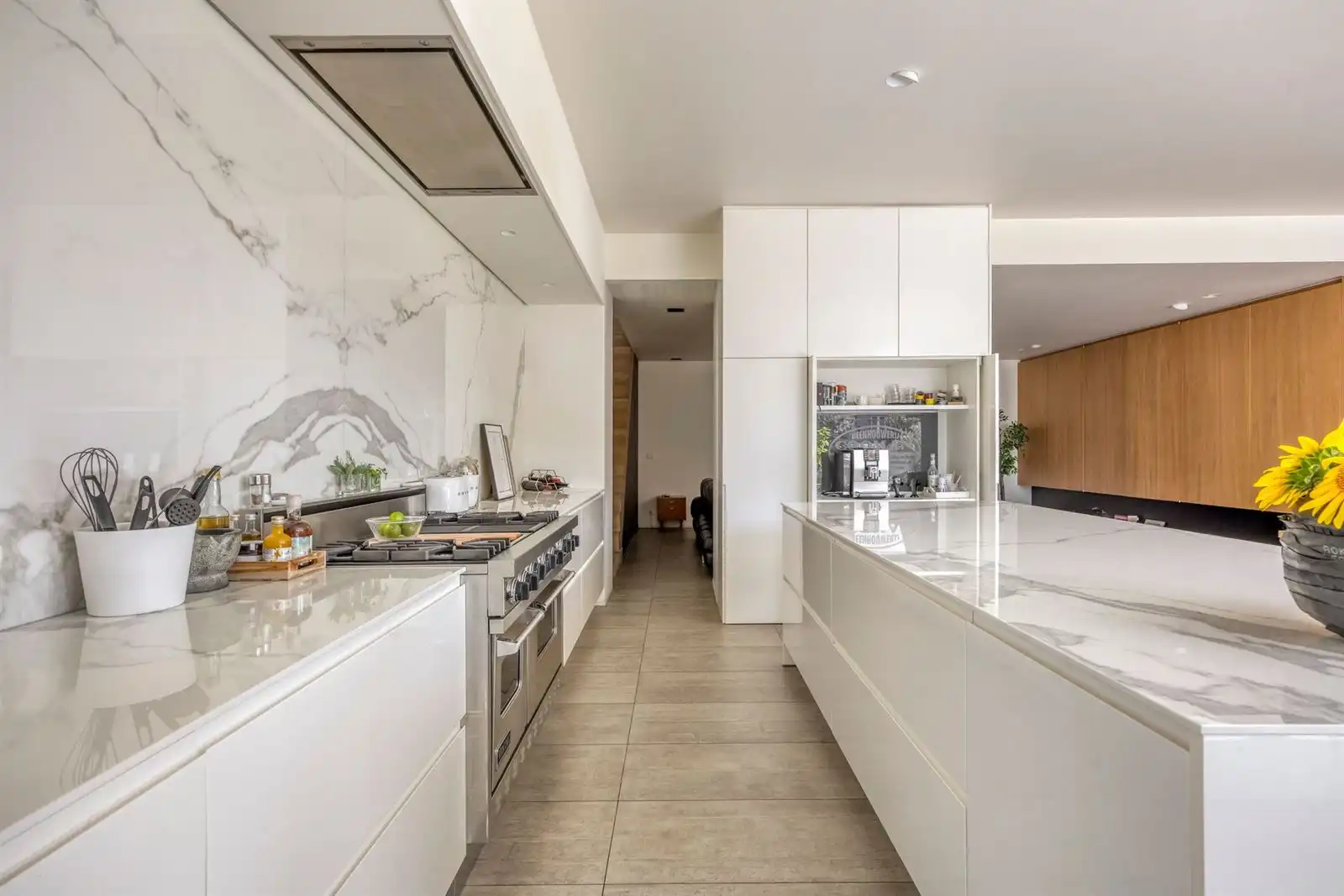 Ruime woning met 4 slaapkamers en bureau te koop foto 11