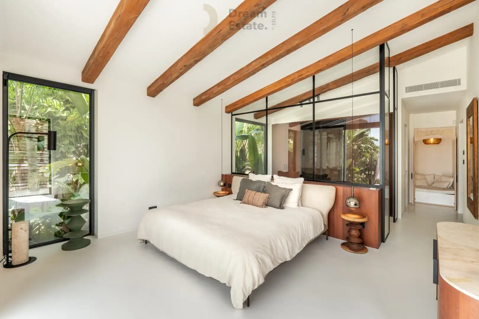 Unieke eerstelijns golfvilla in een exclusieve 'gated community' te Nueva Andalucia foto 19