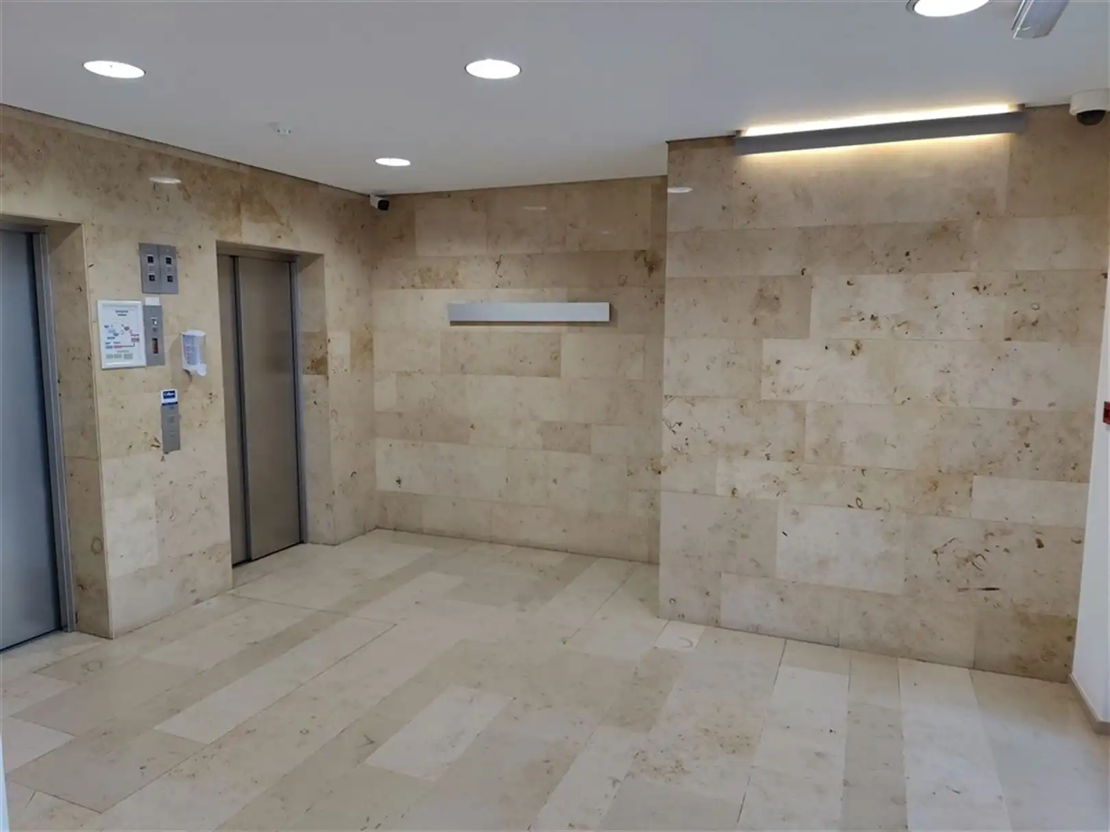 LOUIZA 209A: vanaf 222m² foto 2