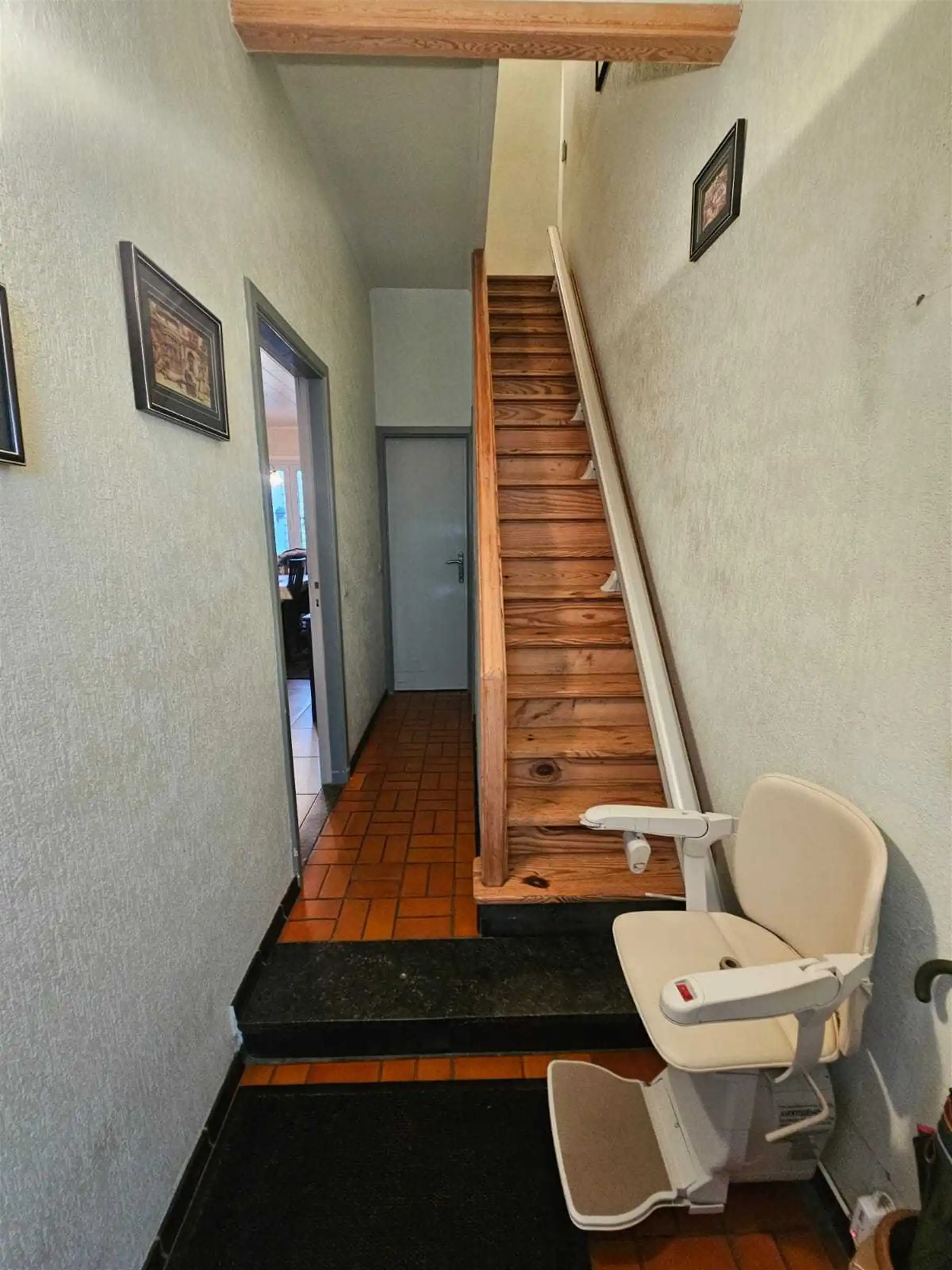 Bel-etage met ruime garage en atelier! foto 14