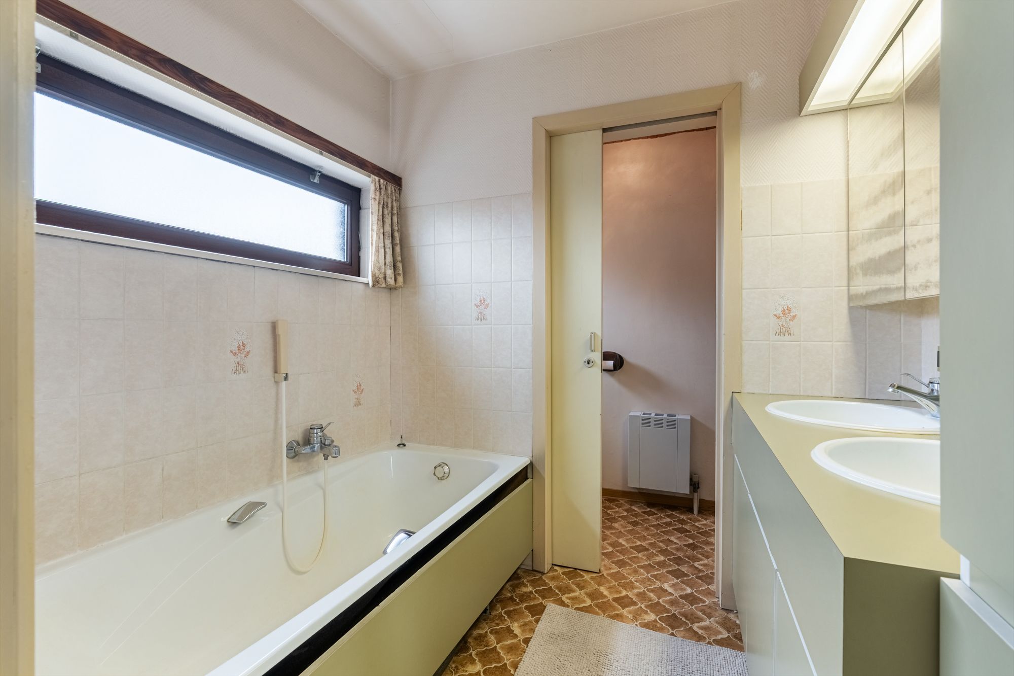 Ruime gezinswoning te koop foto 27