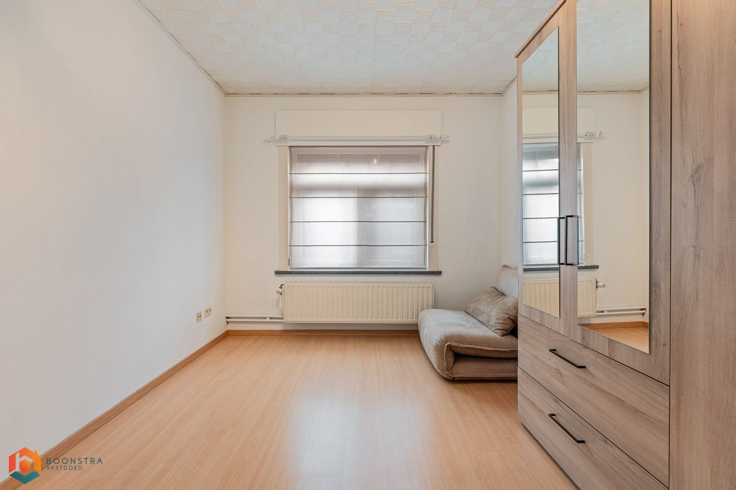 Ruime gerenoveerde woning met 4 slpkrs en prachtige orangerie foto 19