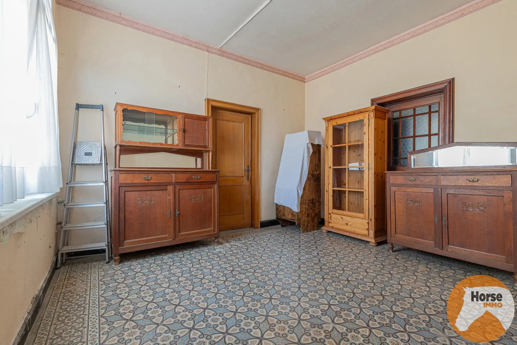 ST-L-ESSE - Ruime burgerwoning met achterliggende ateliers foto 9