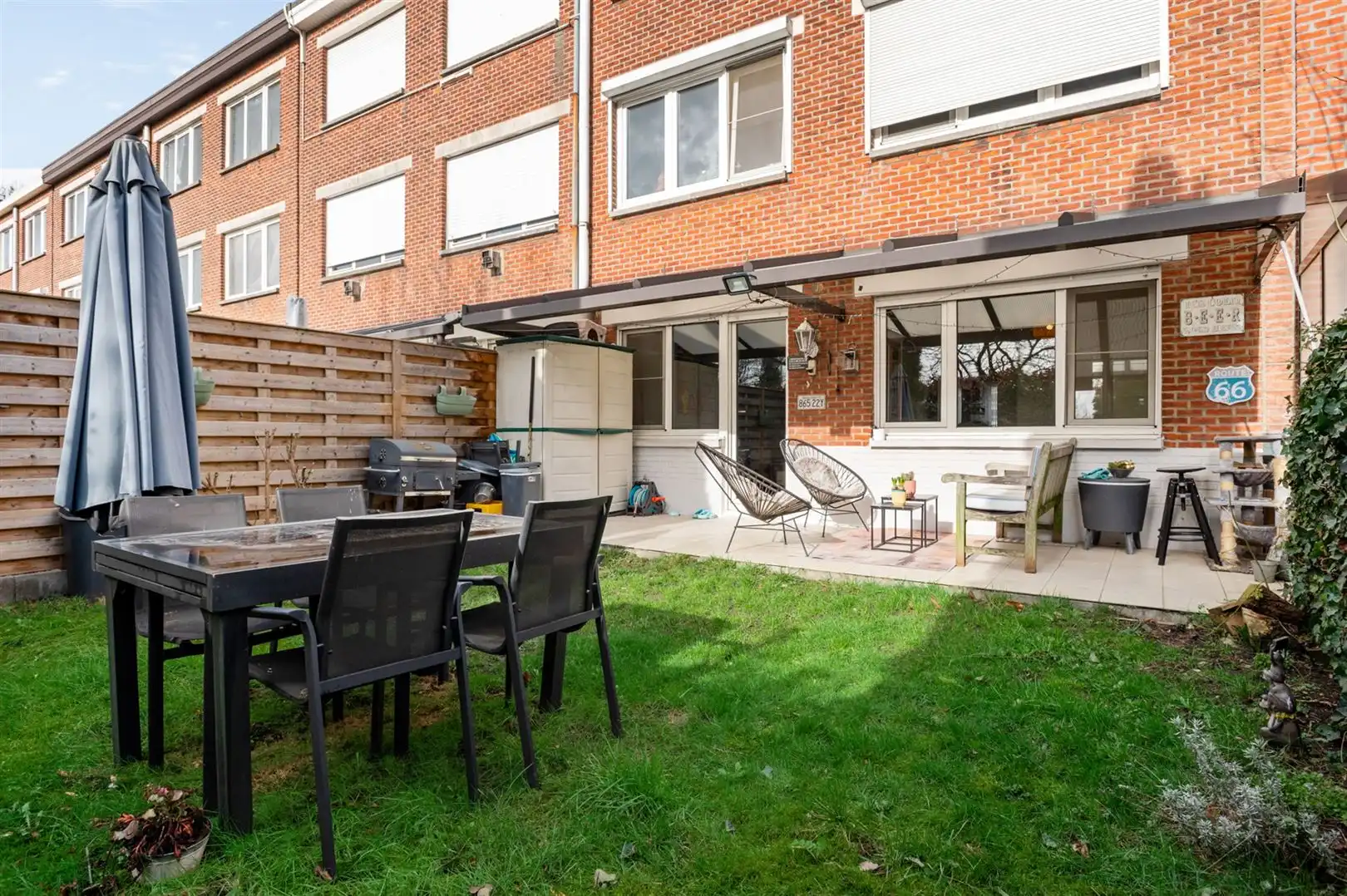 Instapklaar gelijkvloers appartement met 2 slaapkamers en tuin. foto 3