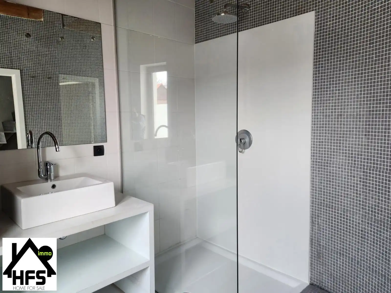 Toffe instapklare woning in hartje Mechelen met terras foto 11