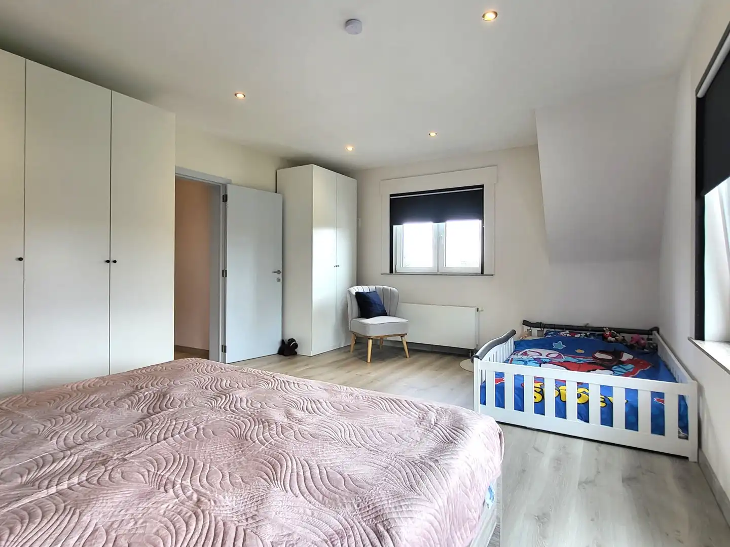 Gerenoveerde woning met garage en zonnige tuin in landelijke omgeving. Topper! foto 31
