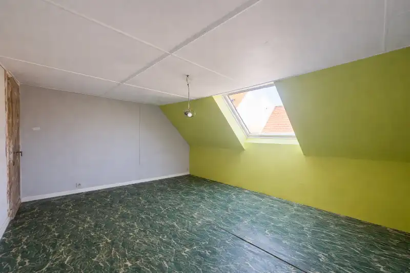 Rijwoning met diepe zonnige tuin in Ingelmunster foto 12