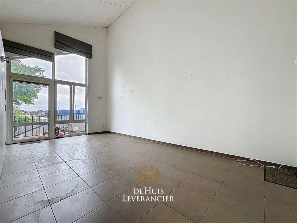 Luxueuze serviceflat met 1 slpk en ruim terras foto 8