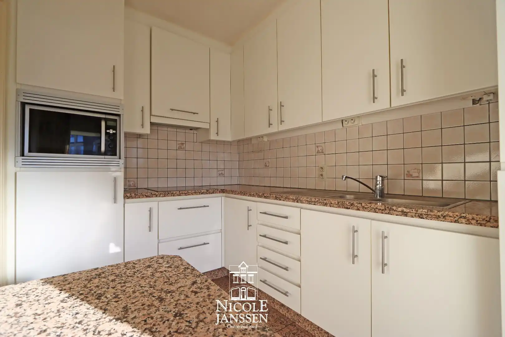 Appartement met 3 slaapkamers, garage en kelderberging  foto 7