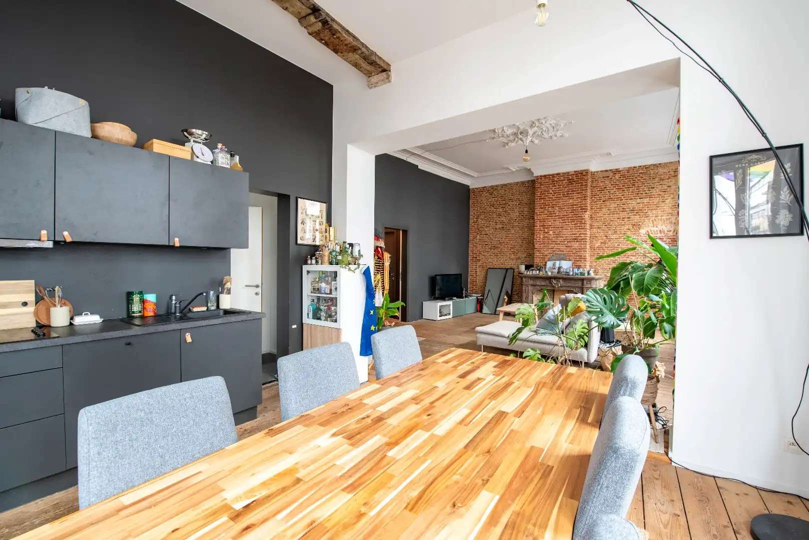 Super leuk 2 slaapkamer appartement op centrale ligging! foto 10