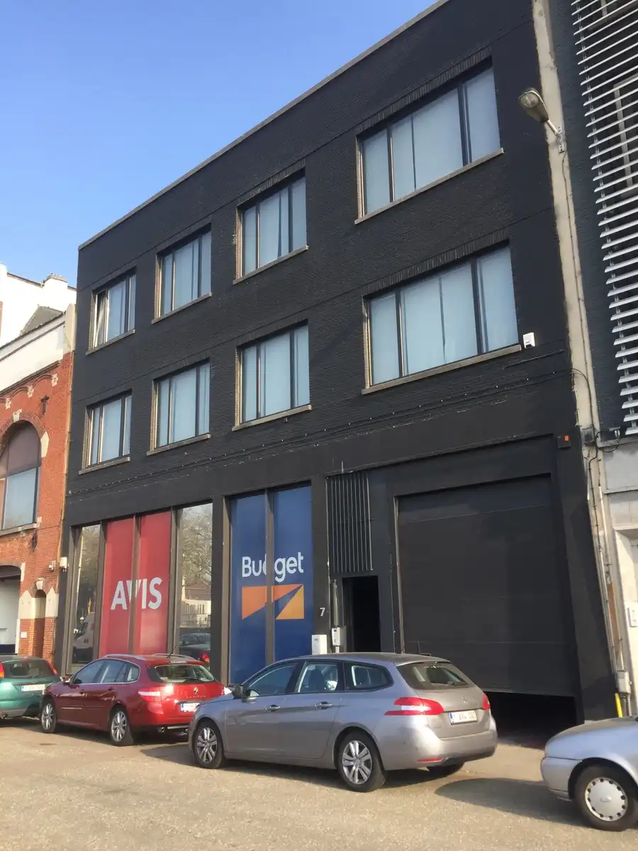 Kantoor 250 m² te huur – IJzerlaan, Antwerpen foto {{pictureIndex}}