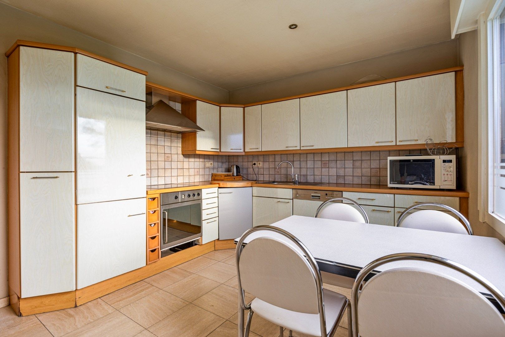 Ruime gezinswoning op zongericht perceel van 859 m² met zicht op groen !  foto 7