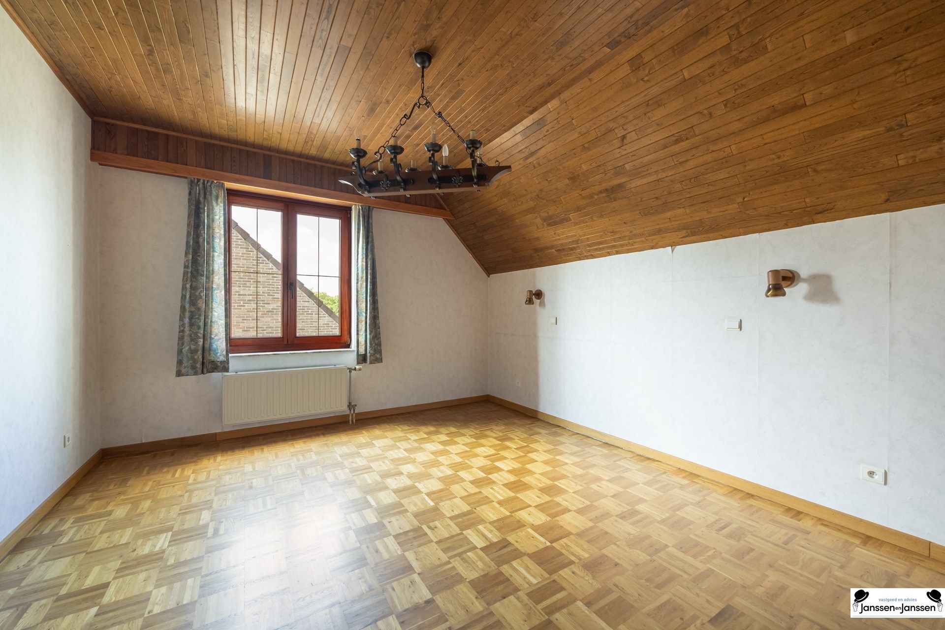 Ruime gezinswoning met 3à4 slaapkamers, kelder op een centrale locatie! foto 21