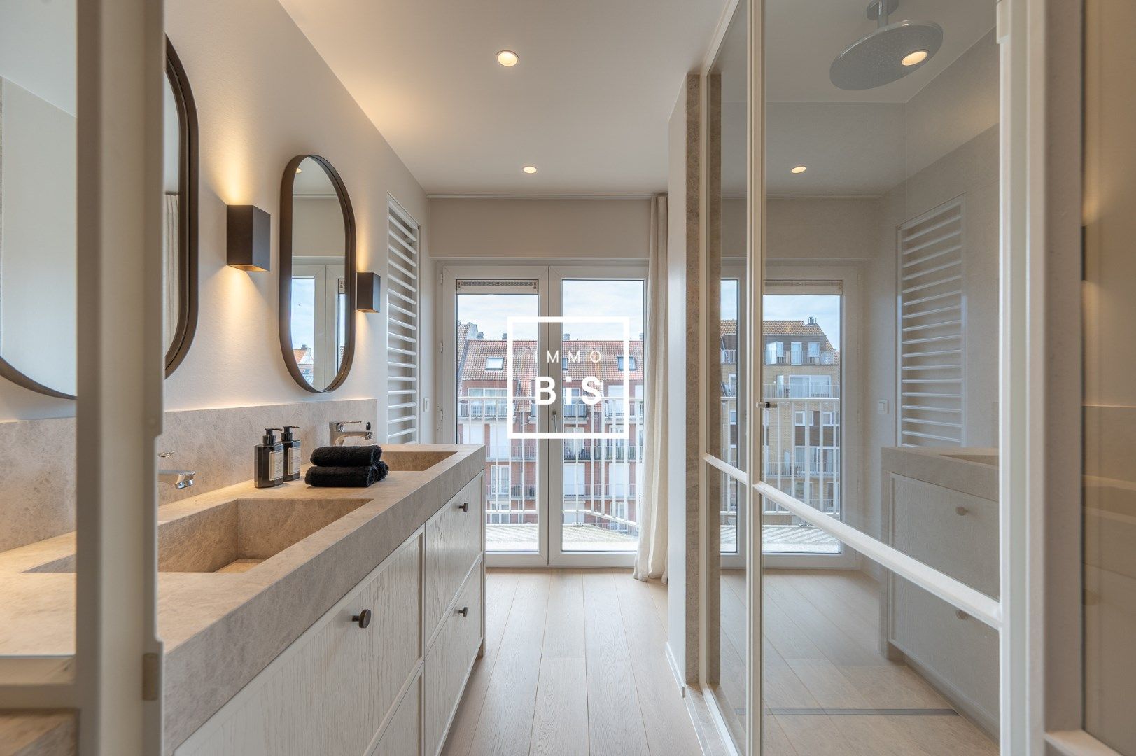 Luxueus gerenoveerd appartement centraal gelegen op enkele stappen van de zeedijk foto 14