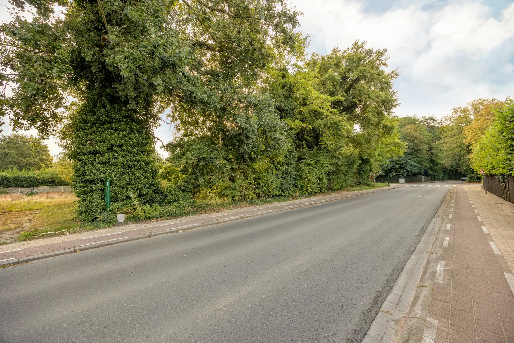 Gunstig gelegen bouwgrond van 2.099m² voor een OB foto 2