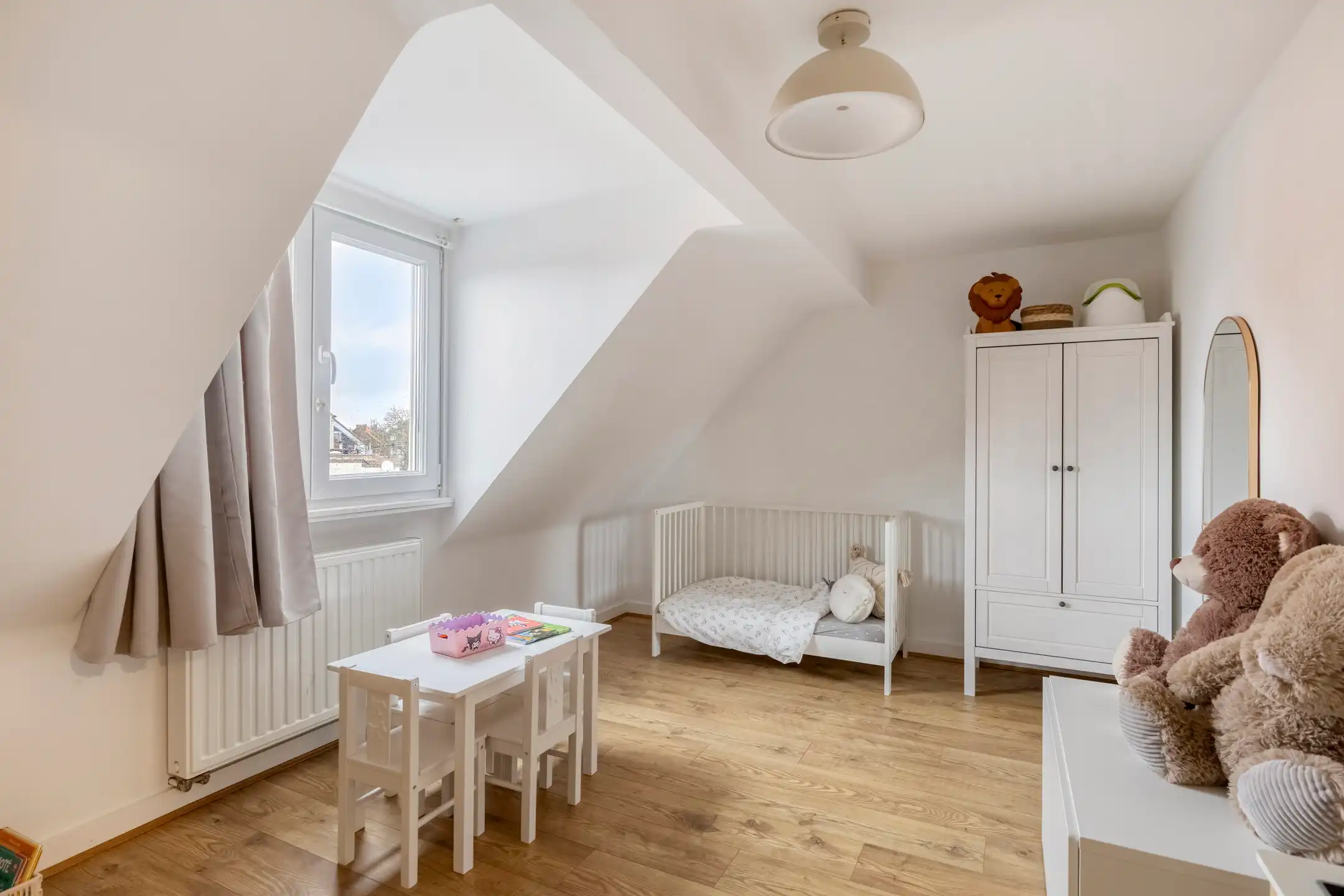 🏡 Volledig gerenoveerde triplex in Drogenbos foto 11