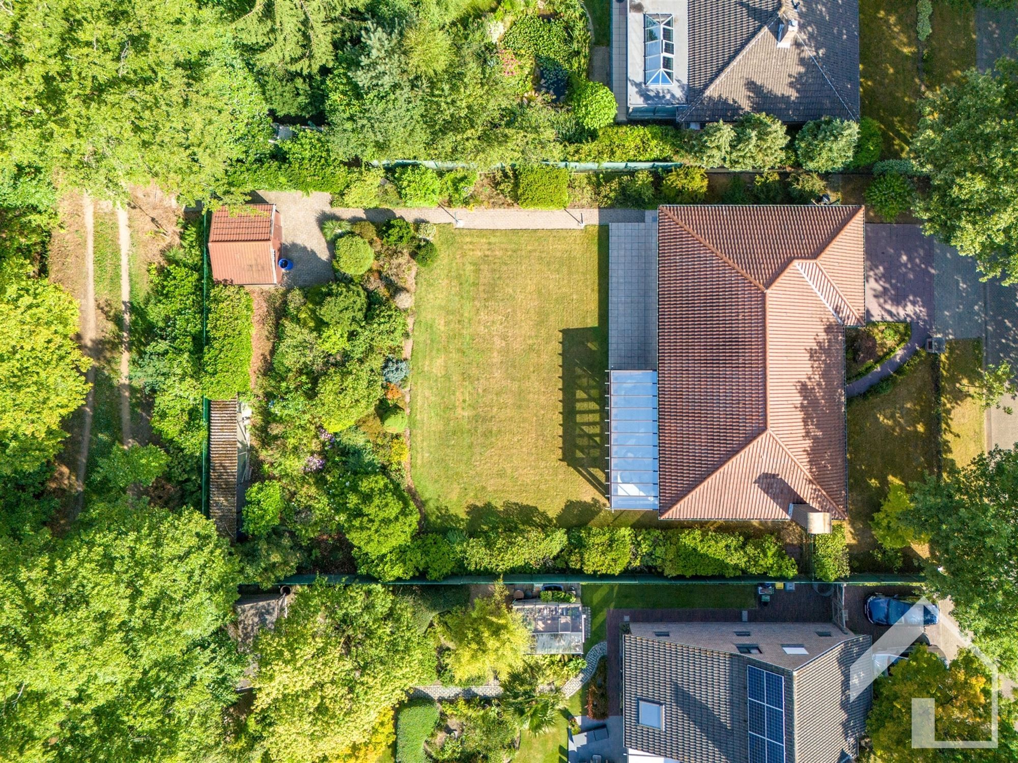 Laagbouwvilla in groene, rustige en kindvriendelijke wijk foto 16