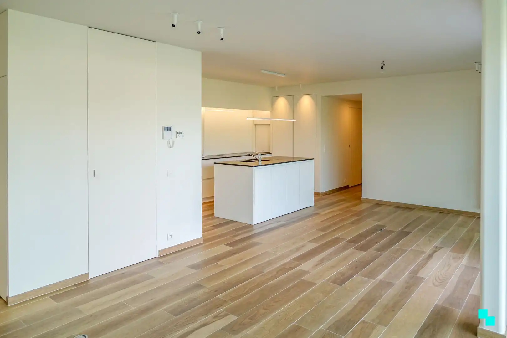 Tweeslaapkamer appartement op het gelijkvloers in het hart van Merelbeke foto 5