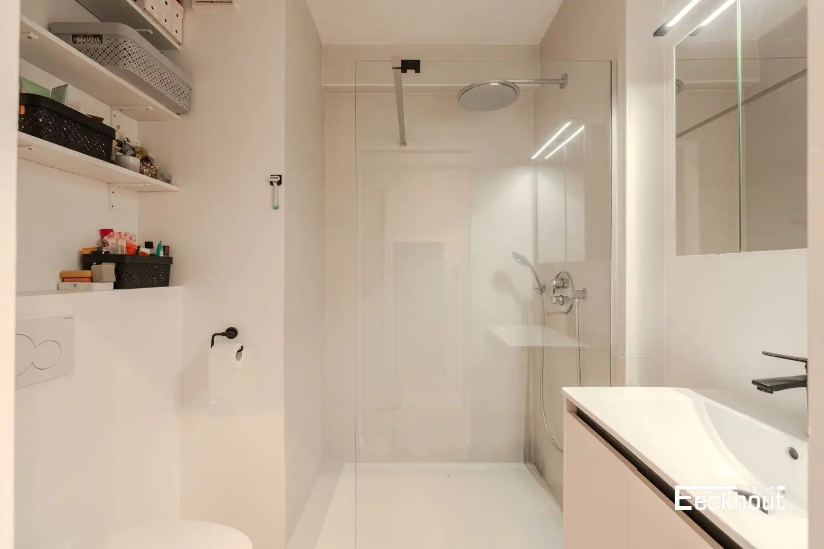 Stijlvol en instapklaar appartement op enkele passen van het strand! foto 8