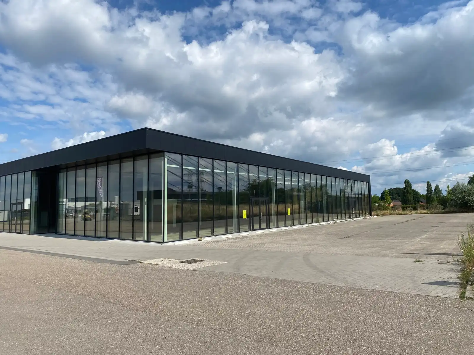 Commerciële ruimte 1.700 m² te huur – Zichtlocatie Westerlo foto 2