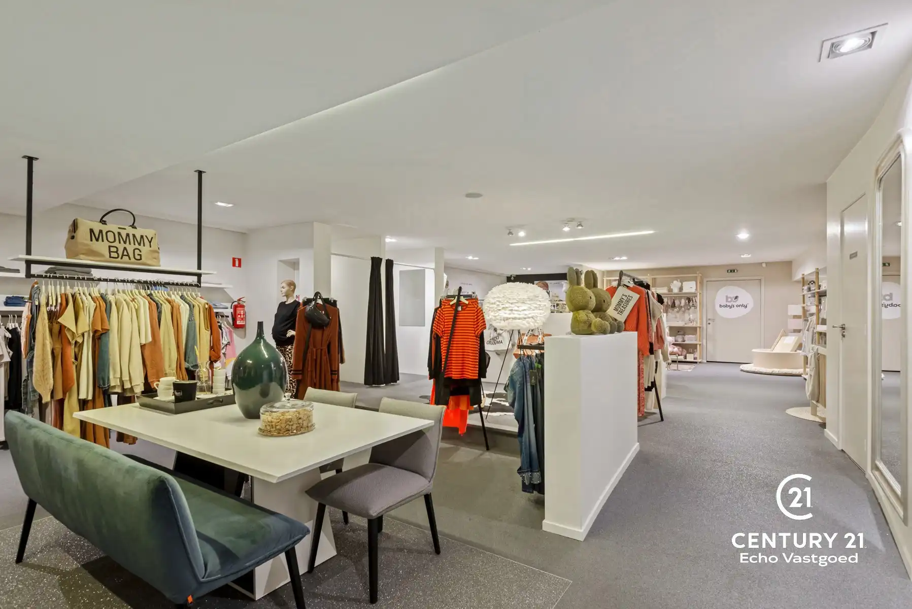 Groot handelspand met luxe duplexappartement en grote garage foto 6