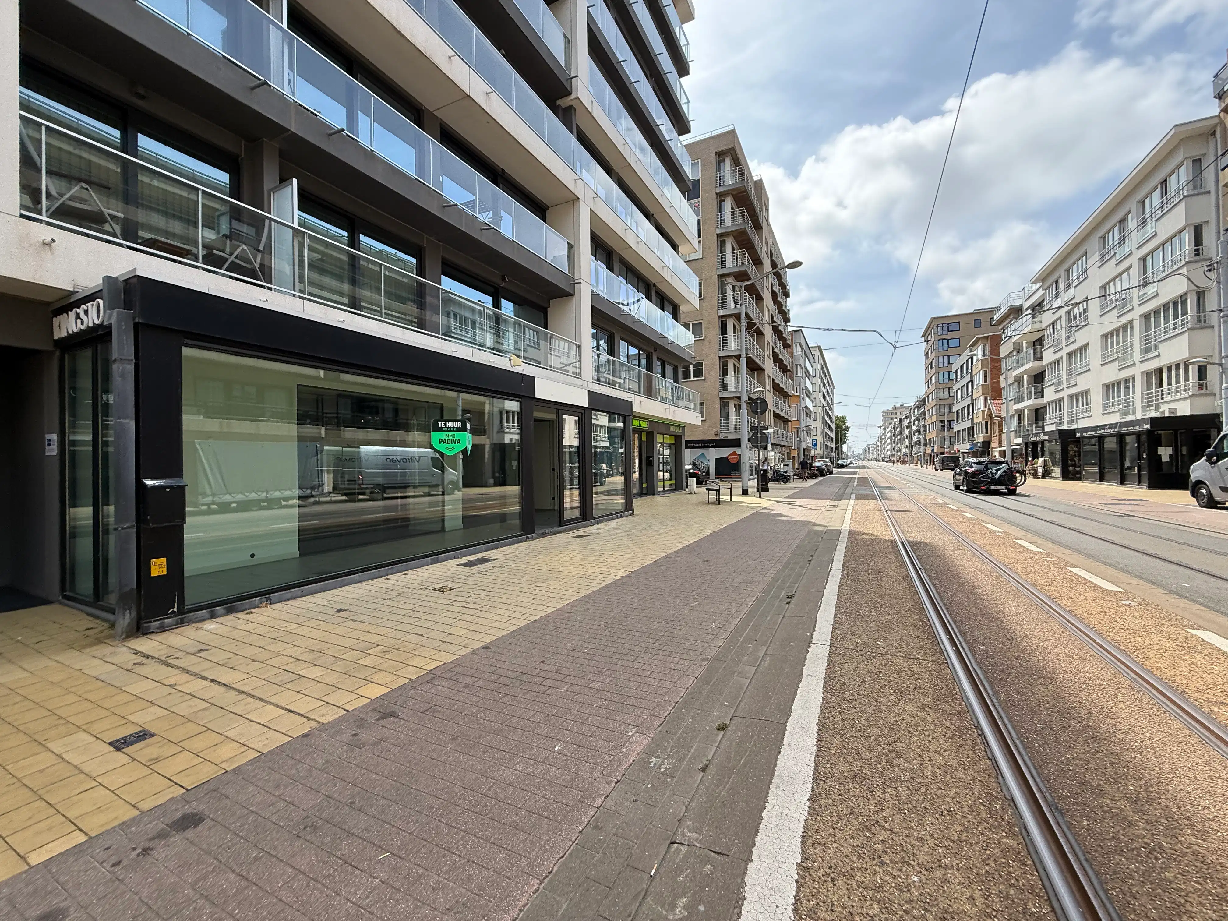 Handelsgelijkvloers 250 m² foto 2