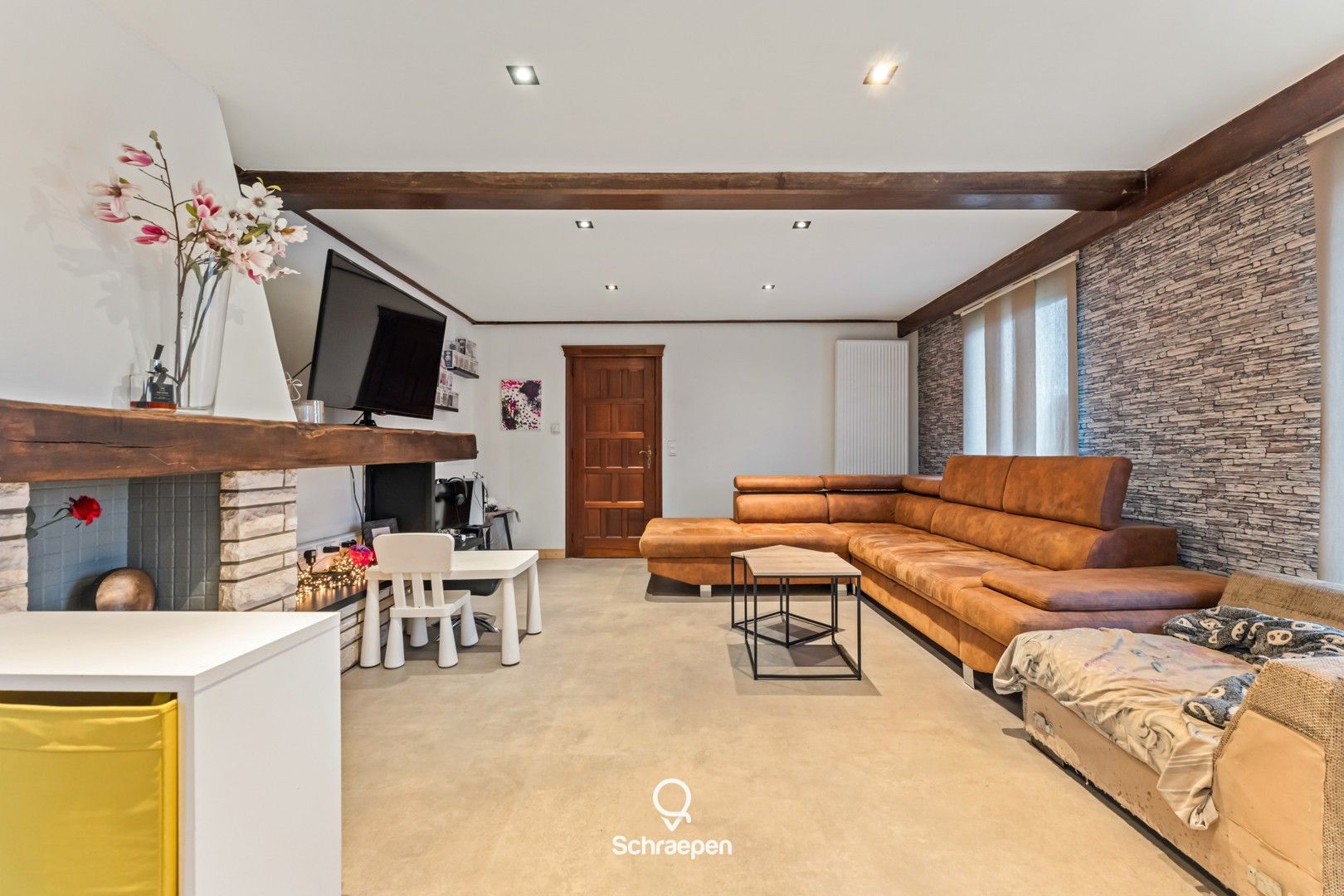 Gelijkvloerse woning op zuidoostelijk perceel van 10,5 are én straatbreedte van maar liefst 30 meter! foto 8